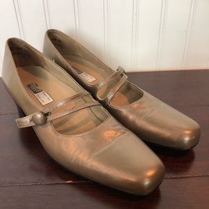 Munro Square Toe Heels